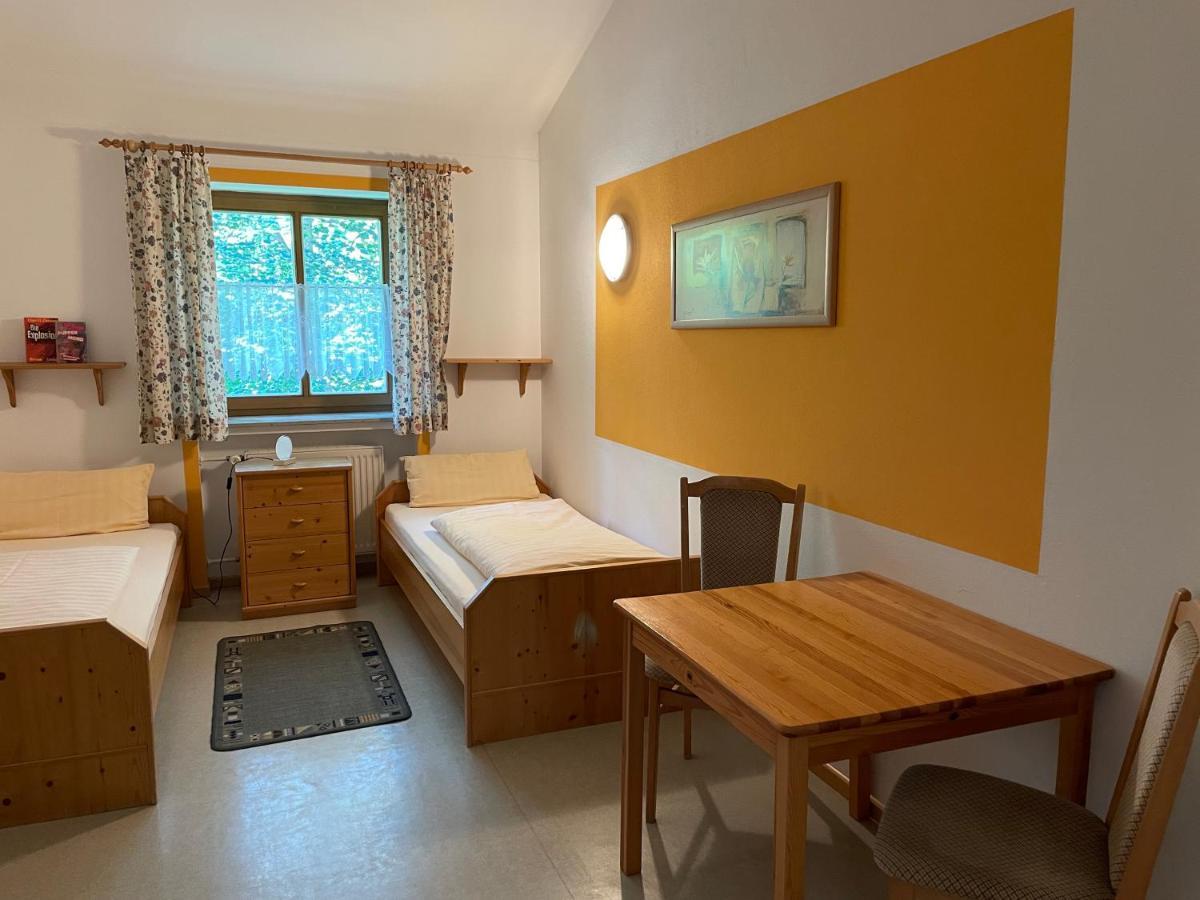 Krug'S Family Hostel Und Restaurant Weilheim in Oberbayern Eksteriør bilde